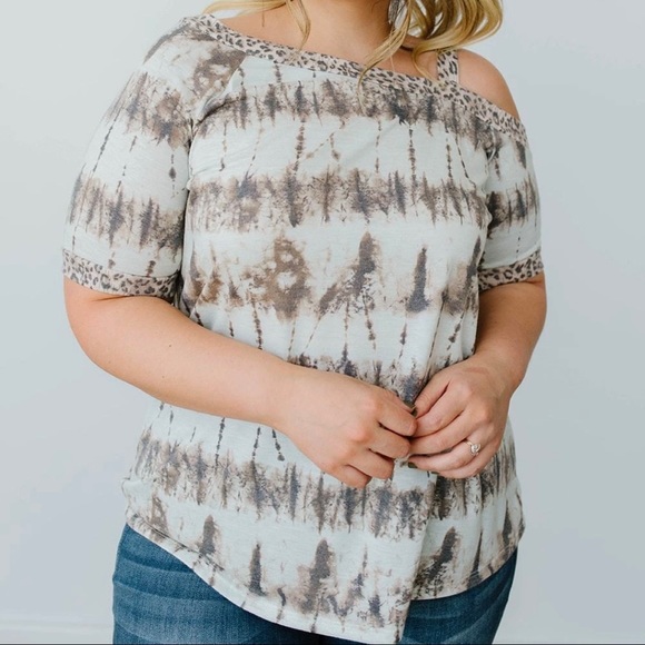🆕 NOW N FOREVER Women’s Plus Size Top 1X Leopard - Picture 3 of 6